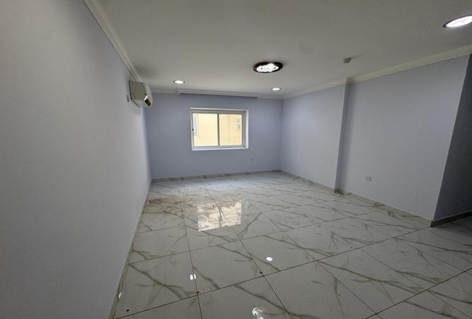 1002745 - Property Image 2