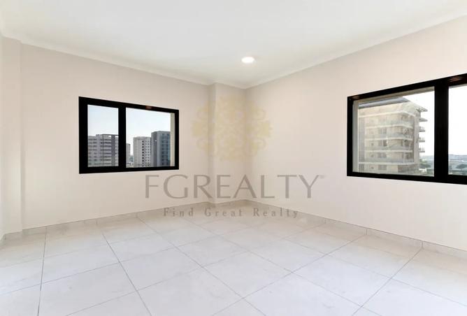 964989 - Property Image 2