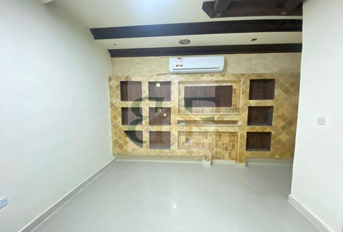 994271 - Property Image 2