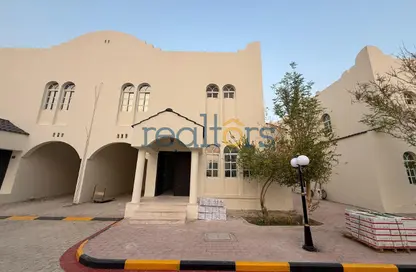 مجمع سكني - 4 غرف نوم - 5 حمامات للايجار في شارع الحضارة - الثمامة - الدوحة