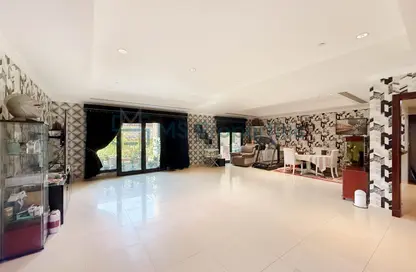 Apartment - 2 Bedrooms - 3 Bathrooms for sale in West Porto Drive - Porto Arabia - The Pearl Island - Doha