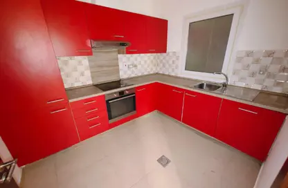 Apartment - 2 Bedrooms - 2 Bathrooms for rent in Bin Omran - Fereej Bin Omran - Doha