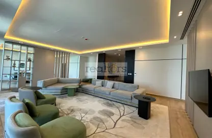 Living Room image for: Penthouse - 4 Bedrooms - 4 Bathrooms for rent in Viva West - Viva Bahriyah - The Pearl Island - Doha, Image 1