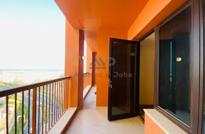 Apartment - 2 Bedrooms - 2 Bathrooms for rent in West Porto Drive - Porto Arabia - The Pearl Island - Doha