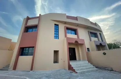 Compound - 4 Bedrooms - 4 Bathrooms for rent in Al Jamiaa Street - Al Markhiya - Doha