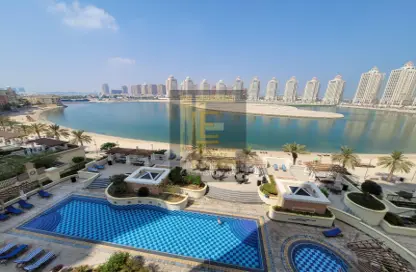 Apartment - 2 Bedrooms - 3 Bathrooms for sale in Viva West - Viva Bahriyah - The Pearl Island - Doha