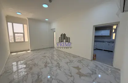 Apartment - 3 Bedrooms - 3 Bathrooms for rent in Salwa Road - Al Aziziyah - Doha