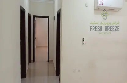 صورة لـ ردهة-ممر شقة - 2 غرف نوم - 2 حمامات للايجار في مدينة خليفة - الدوحة ، صورة رقم 1