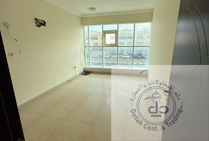 992517 - Property Image 2