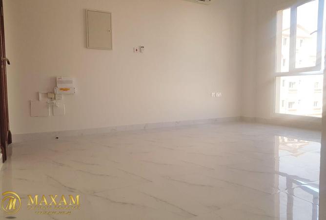 975339 - Property Image 2