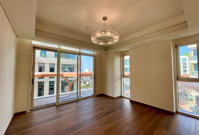 957812 - Property Image 2