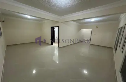 مجمع سكني - 3 غرف نوم - 3 حمامات للايجار في سوق الغرافة - الغرافة - الدوحة