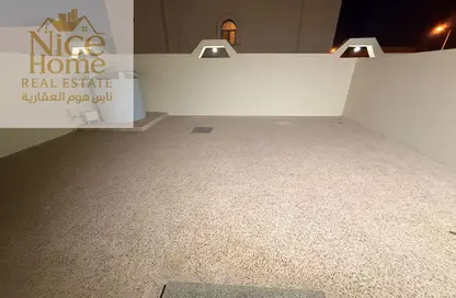 فيلا - 4 غرف نوم - 4 حمامات للايجار في منطقة مويثر - الريان - الدوحة