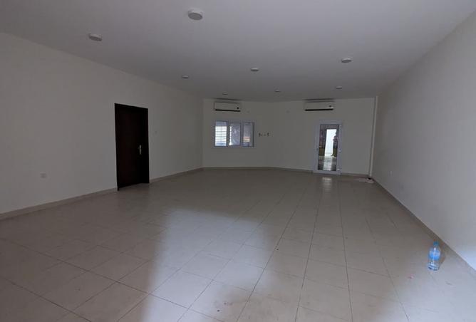 964081 - Property Image 2