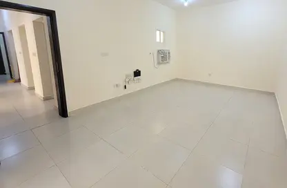 Apartment - 2 Bedrooms - 2 Bathrooms for rent in Bu Hamour Street - Abu Hamour - Doha