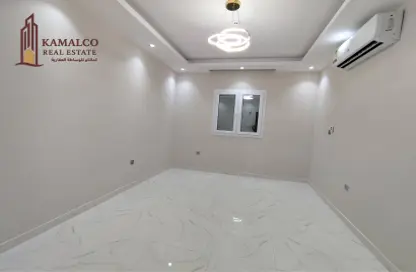 شقة - غرفة نوم - 1 حمام للايجار في شقق مساكن المطار القديم - طريق المطار القديم - الدوحة