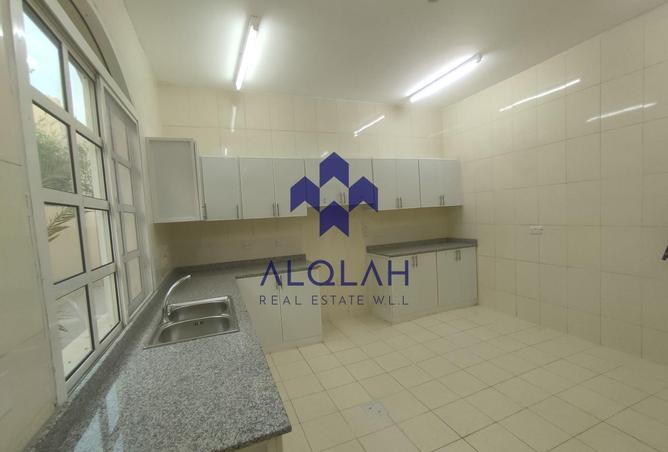 987766 - Property Image 3