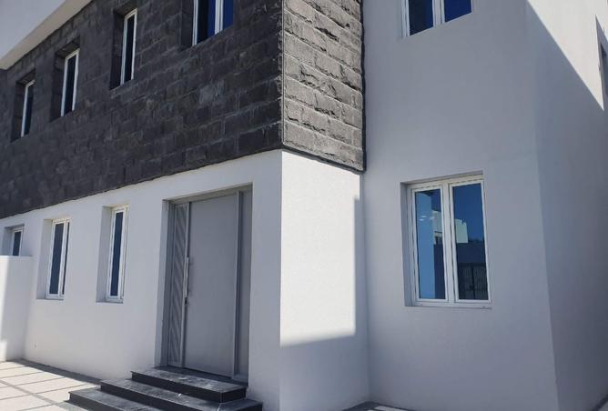 970177 - Property Image 2