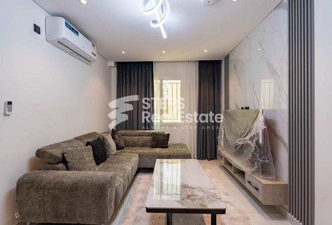 937557 - Property Image 2