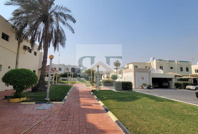 981877 - Property Image 2