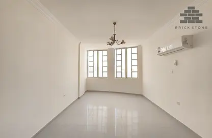 Apartment - 2 Bedrooms - 2 Bathrooms for rent in Hiteen Street - Al Muntazah - Doha