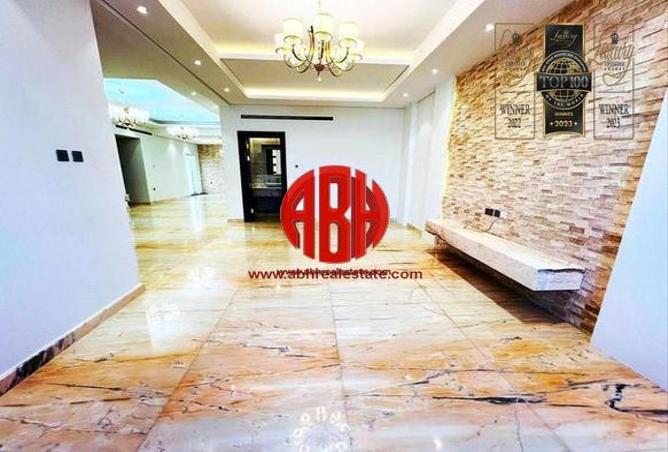 Villa - 5 Bedrooms - 5 Bathrooms for rent in Old Airport Road - Old Airport Road - Doha