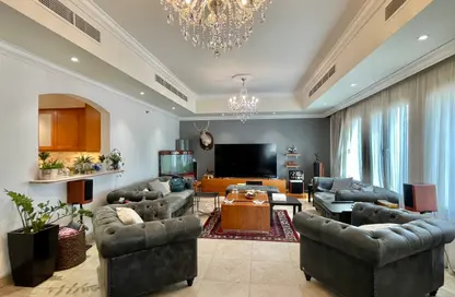Apartment - 3 Bedrooms - 4 Bathrooms for rent in West Porto Drive - Porto Arabia - The Pearl Island - Doha