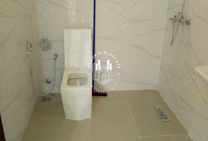 996557 - Property Image 2