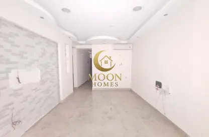 Apartment - 2 Bedrooms - 2 Bathrooms for rent in Umm Ghuwalina - Umm Ghuwailina - Doha