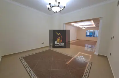 Compound - 3 Bedrooms - 3 Bathrooms for rent in Old Airport Road - Old Airport Road - Doha
