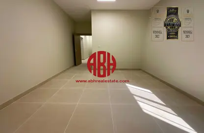 Apartment - 2 Bedrooms - 1 Bathroom for rent in Corniche Road - Corniche Road - Doha