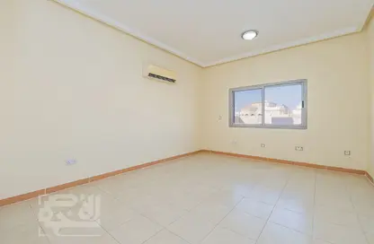 Villa - 4 Bedrooms - 4 Bathrooms for rent in Umm Al Seneem Street - Ain Khaled - Doha
