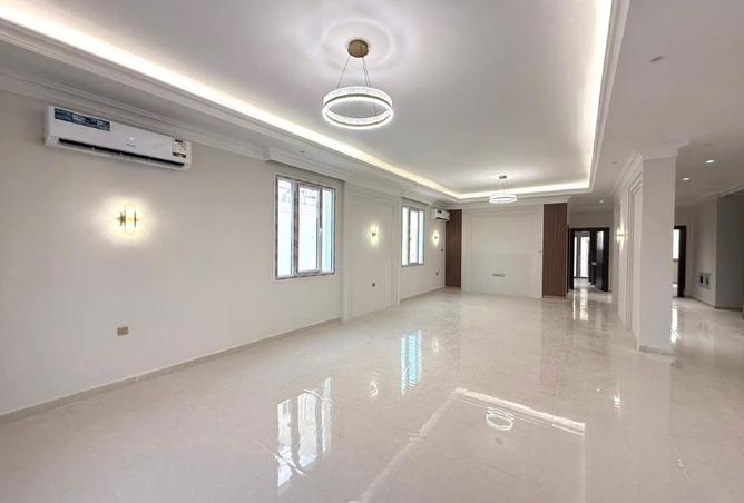 965840 - Property Image 2