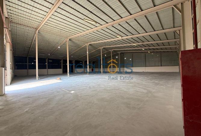 983692 - Property Image 3