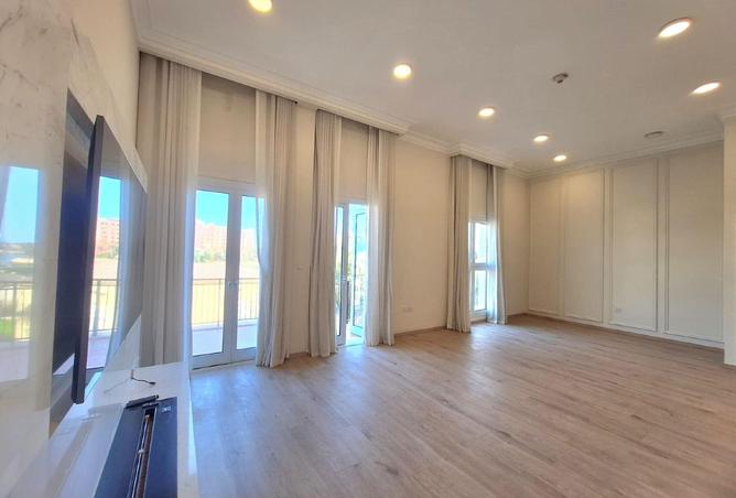 974699 - Property Image 3