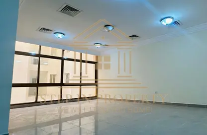 Apartment - 3 Bedrooms - 2 Bathrooms for rent in Al Sadd Road - Al Sadd - Doha