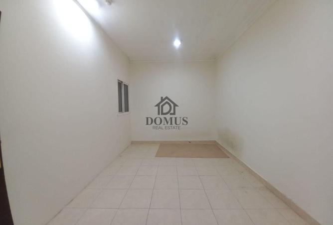 956163 - Property Image 2