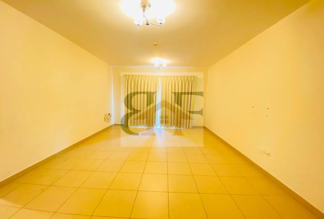 983628 - Property Main Image