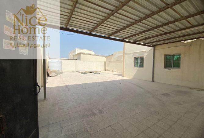 910587 - Property Image 3