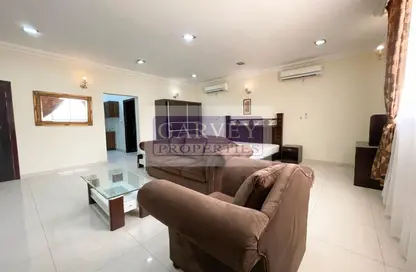 Apartment - Studio - 1 Bathroom for rent in Al Numan Street - Al Aziziyah - Doha