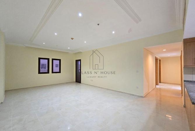 983815 - Property Image 2