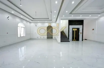 Villa - 7 Bedrooms for sale in Onaiza - Onaiza - Doha