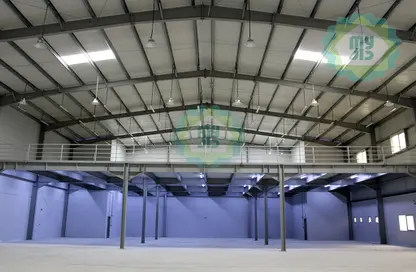 مخزن - استوديو - 8 حمامات للايجار في شارع الصناعية الشرقي - بركة العوامر - الوكرة