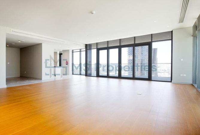 969040 - Property Image 2