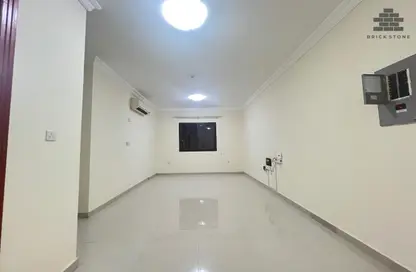 Apartment - 2 Bedrooms - 2 Bathrooms for rent in Al Jazeera Street - Fereej Bin Mahmoud North - Fereej Bin Mahmoud - Doha