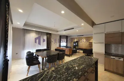 مجمع سكني - 4 غرف نوم - 6 حمامات للايجار في مرموره فيلاز - المعمورة - الدوحة