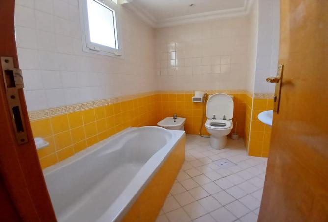 940194 - Property Image 2