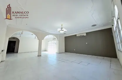 Villa - 5 Bedrooms - 4 Bathrooms for rent in Al Thumama - Doha