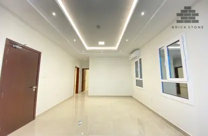 Apartment - 2 Bedrooms - 2 Bathrooms for rent in Al Mansoura - Al Mansoura - Doha