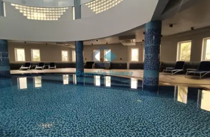 صورة لـ حوض سباحة فيلا - 4 غرف نوم - 4 حمامات للايجار في سلاطة الجديدة - سلاطة - الدوحة ، صورة رقم 1